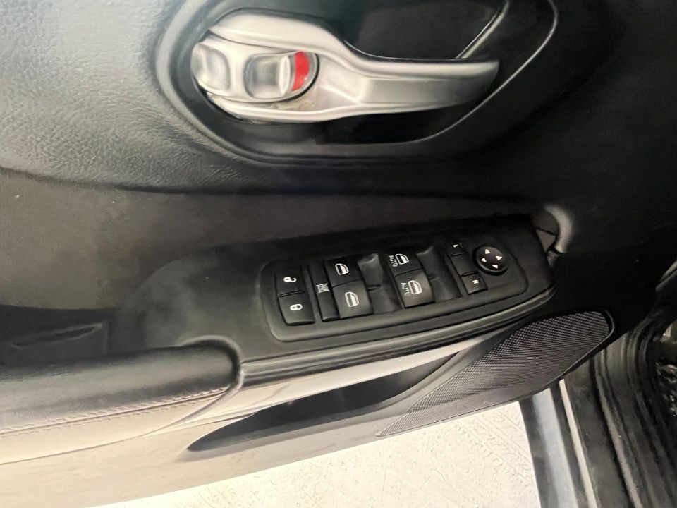 Jeep Cherokee 2016 - Image 15