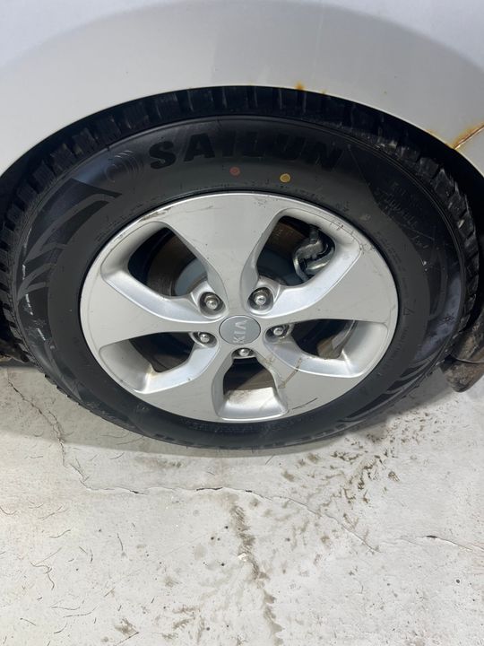 Kia Rondo 2016 - Image 7