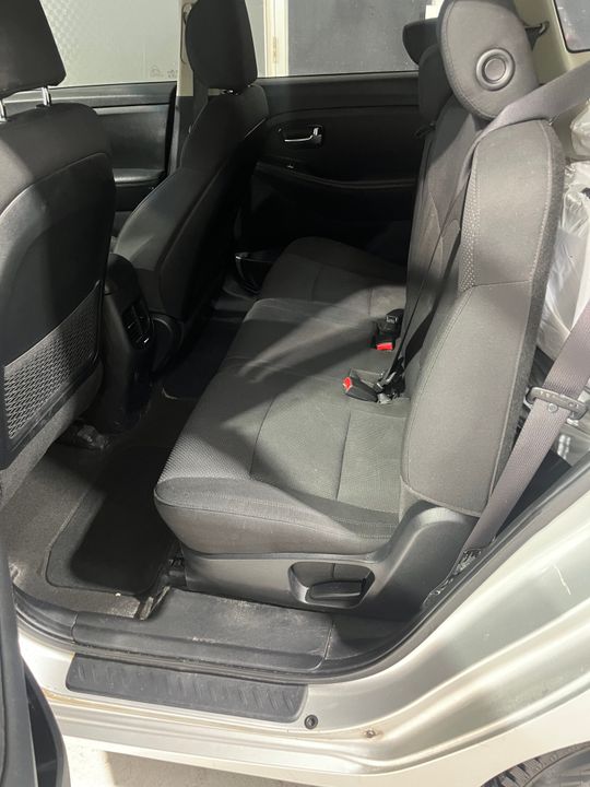 Kia Rondo 2016 - Image 8