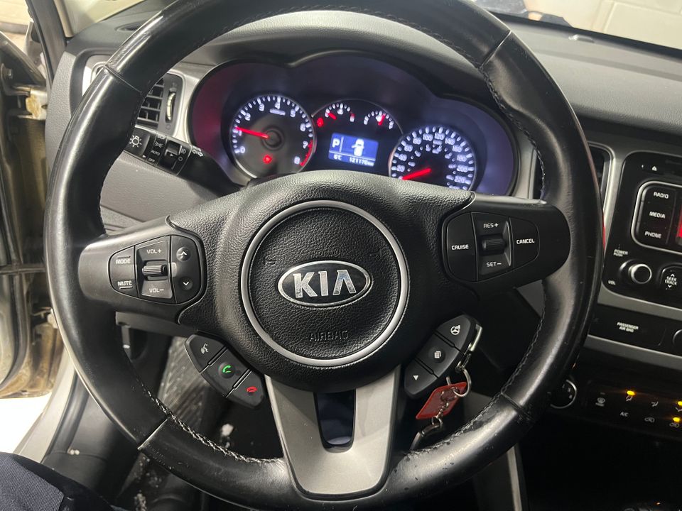 Kia Rondo 2016 - Image 11