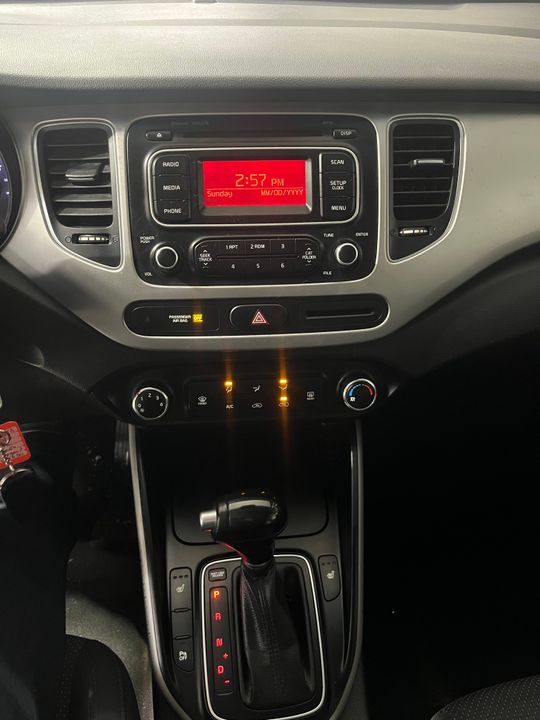 Kia Rondo 2016 - Image 13