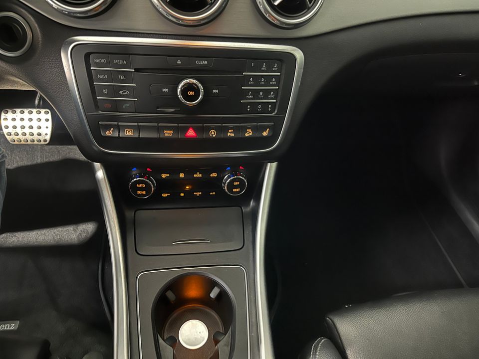 Mercedes-Benz GLA 250 2017 - Image 16