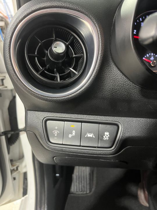 Kia Forte 2020 - Image 14