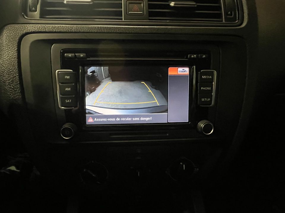 Volkswagen Jetta 2015 - Image 19