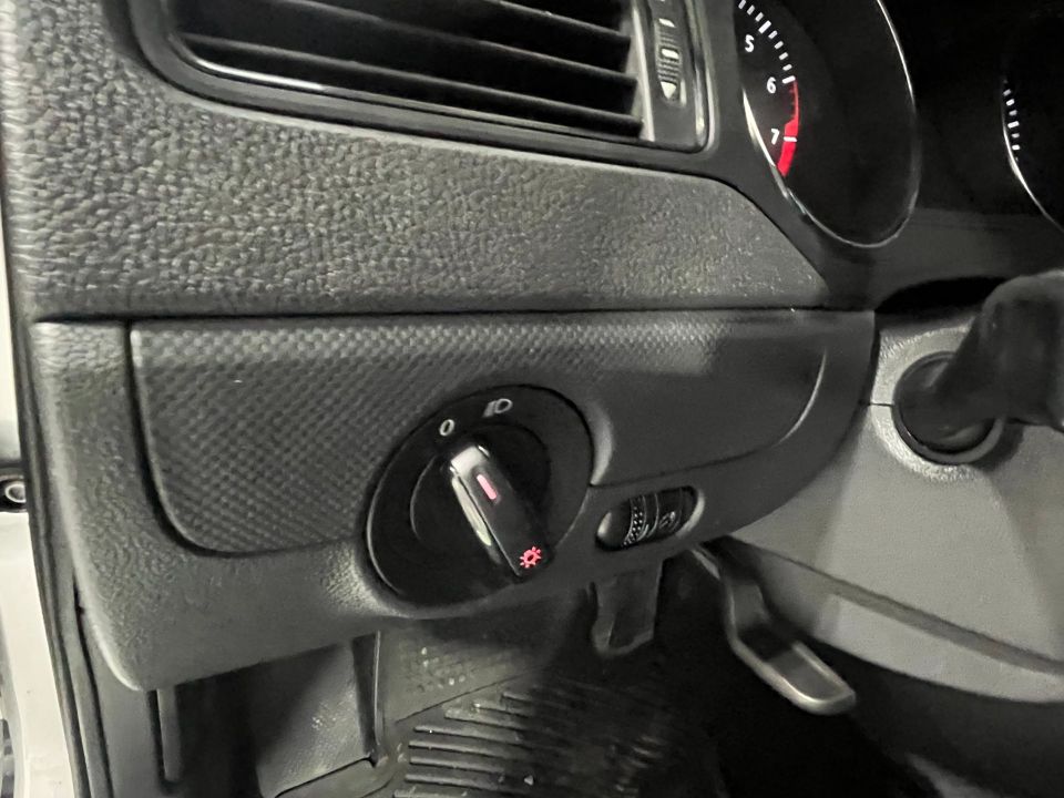 Volkswagen Jetta 2015 - Image 15