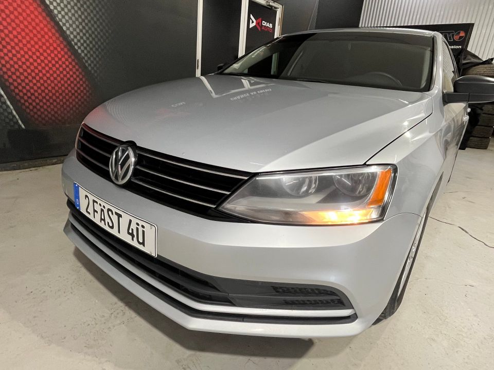 Volkswagen Jetta 2015 - Image 4