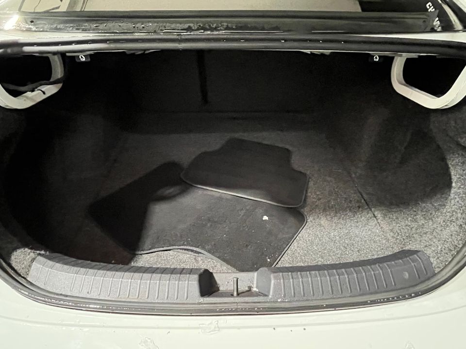 Volkswagen Jetta 2019 - Image 11