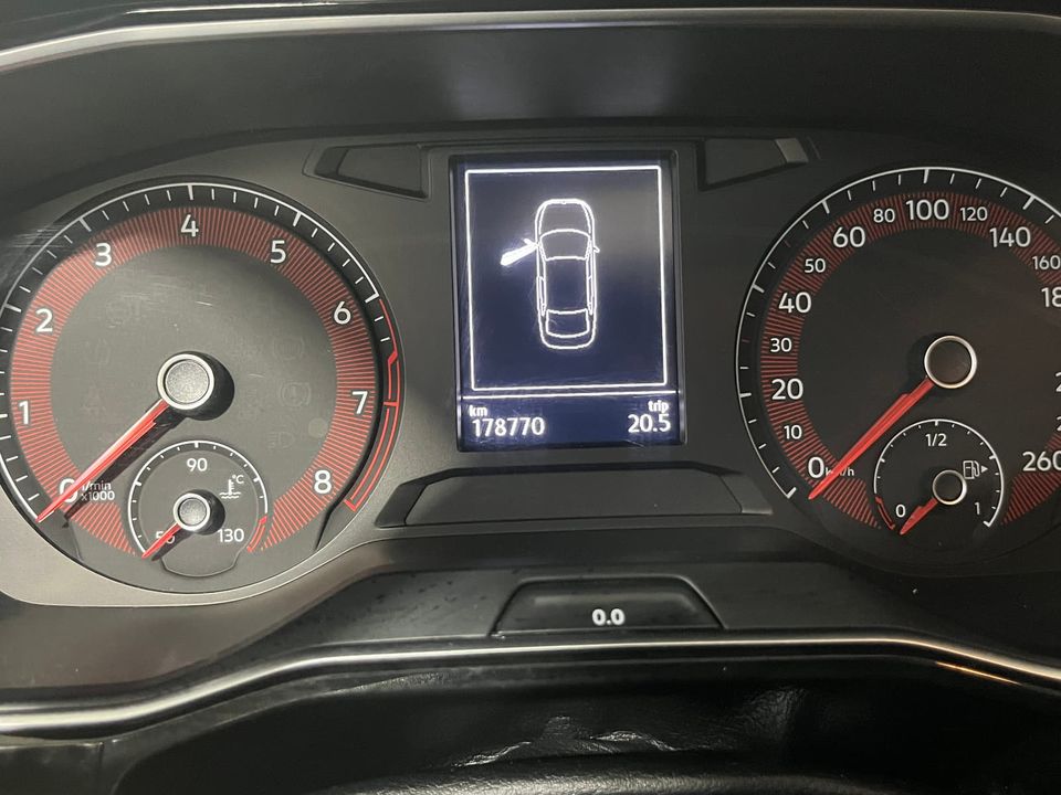 Volkswagen Jetta 2019 - Image 14