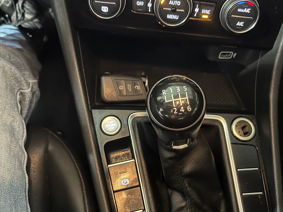 Volkswagen Jetta 2019 - Image 19