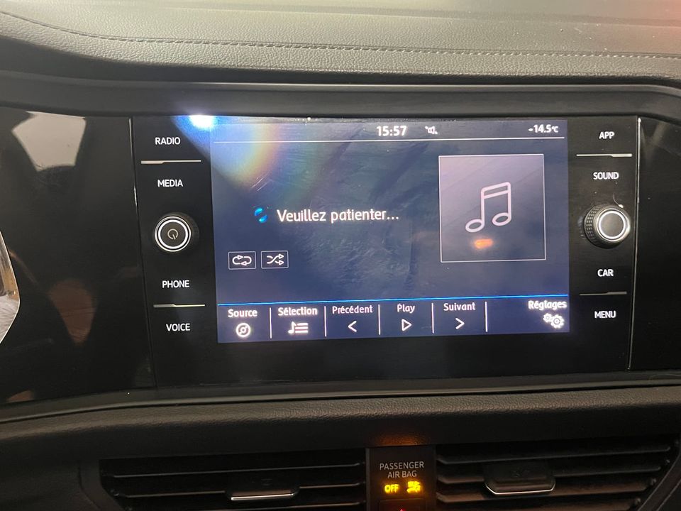 Volkswagen Jetta 2019 - Image 22