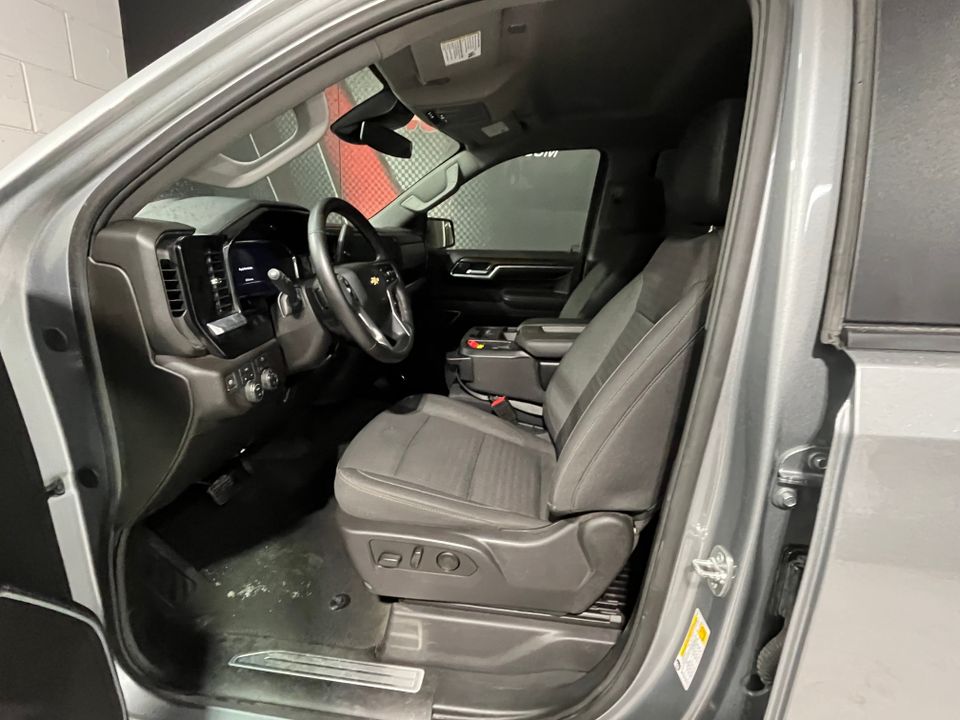 Chevrolet Silverado 1500 2025 - Image 18