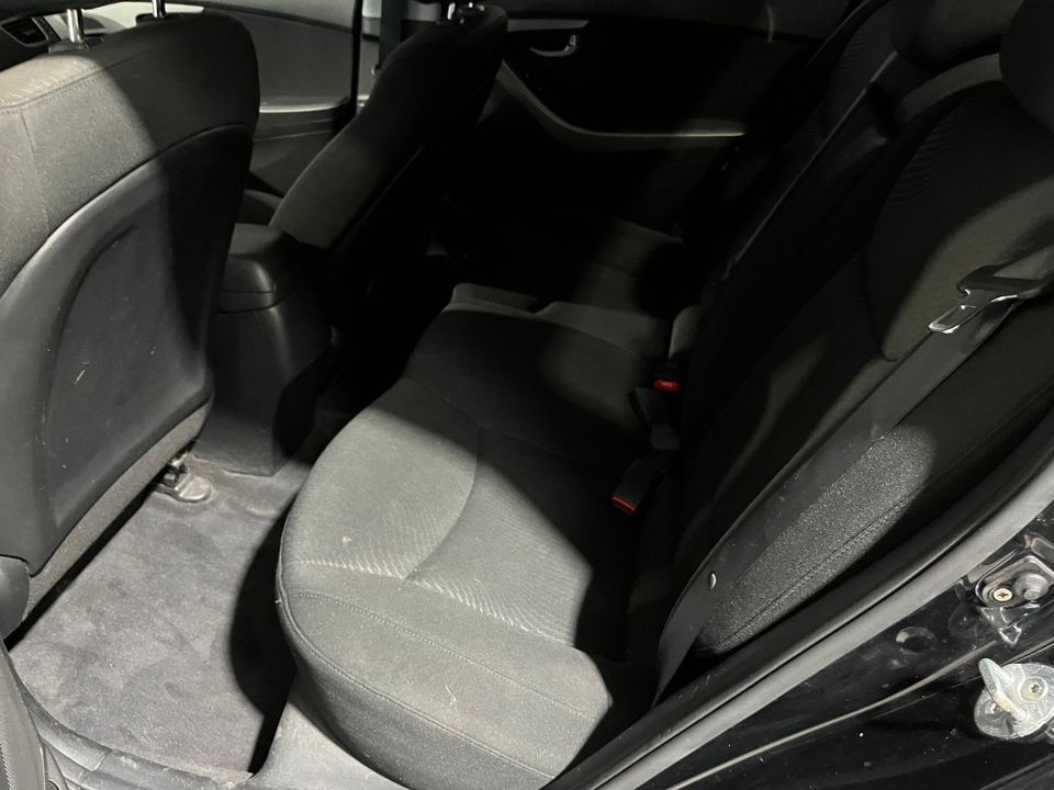 Hyundai Elantra 2016 - Image 9