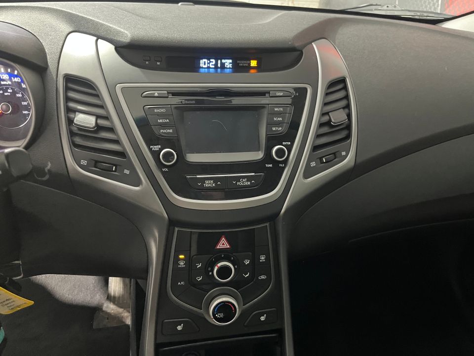 Hyundai Elantra 2016 - Image 13