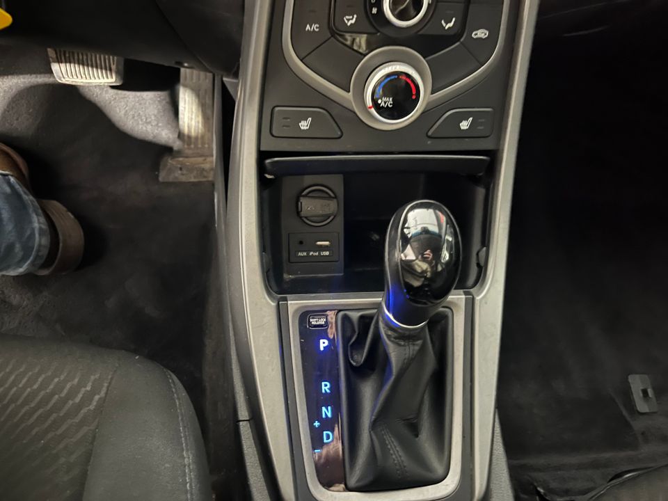 Hyundai Elantra 2016 - Image 14