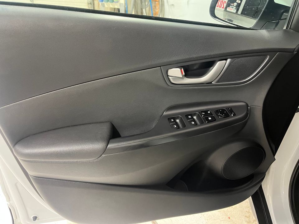 Hyundai KONA 2018 - Image 11