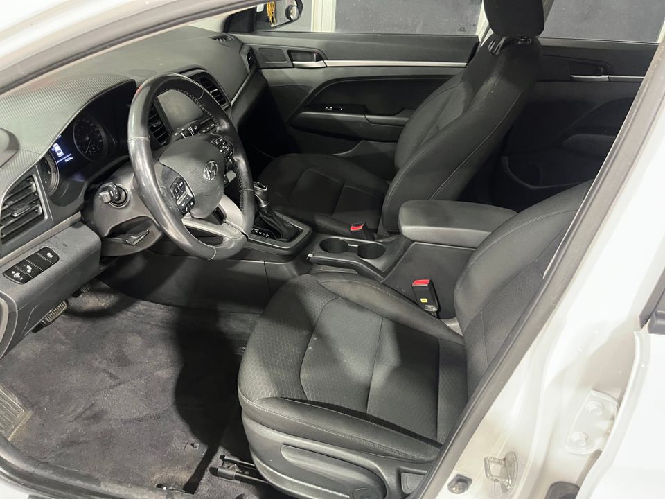 Hyundai Elantra 2020 - Image 10