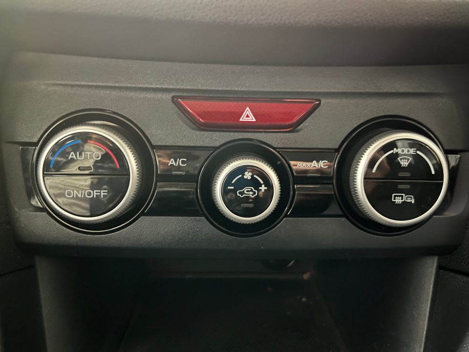 Subaru Impreza 2019 - Image 16