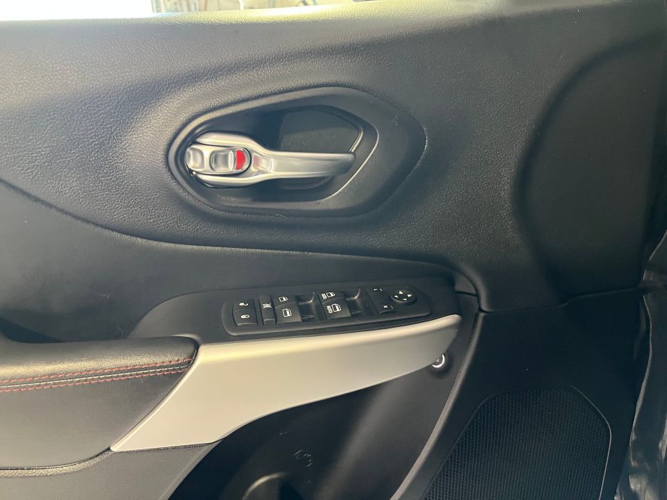 Jeep Cherokee 2017 - Image 14