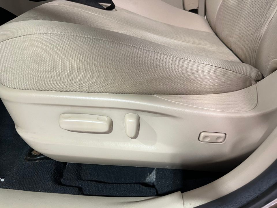 Toyota Venza 2012 - Image 15