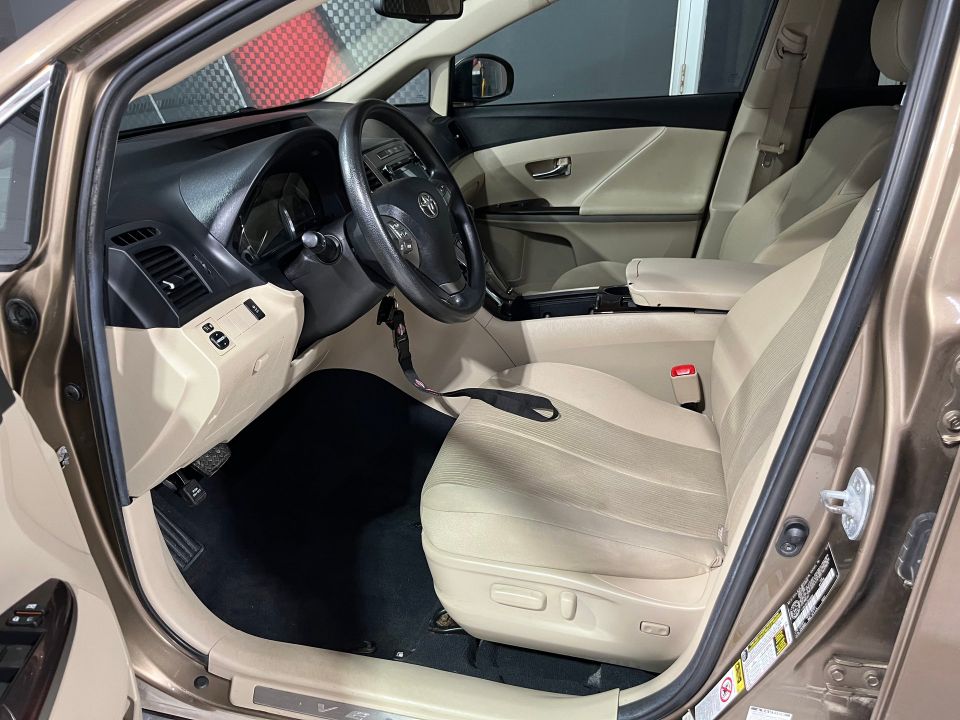 Toyota Venza 2012 - Image 16