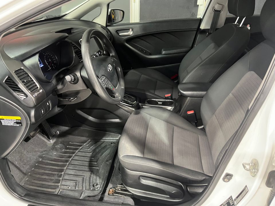 Kia Forte 2018 - Image 13