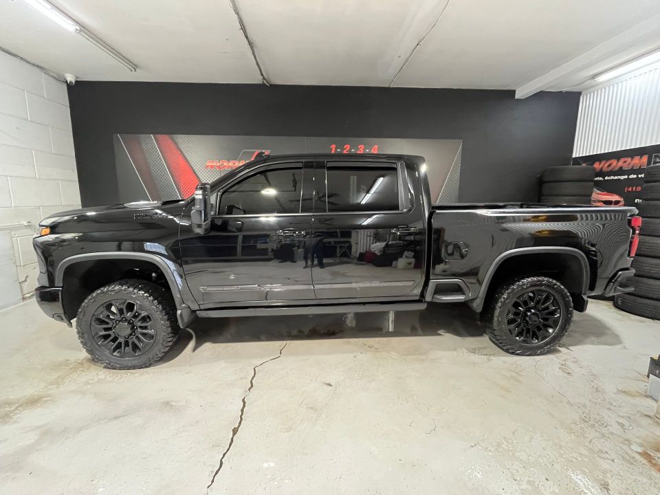 Chevrolet Silverado 2500HD 2024 - Image 2
