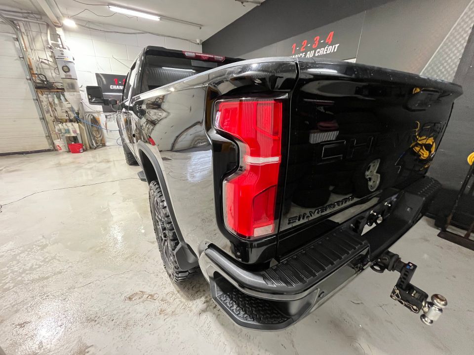 Chevrolet Silverado 2500HD 2024 - Image 15