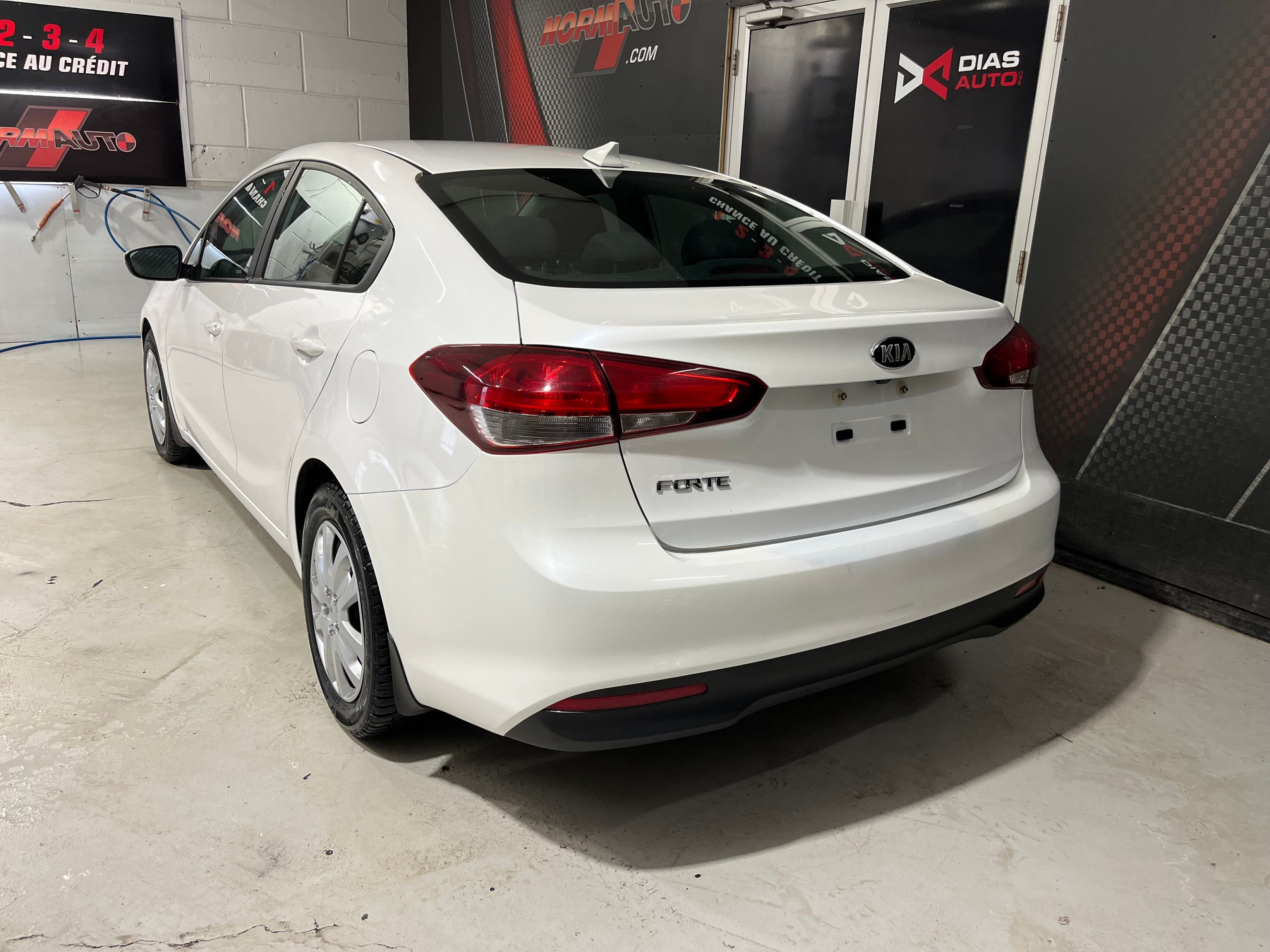 Kia Forte 2018 - Thumbnail 3